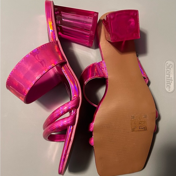New - without tags. Call it Spring Kelena Sandal. Hot shimmer pink - Picture 3 of 6